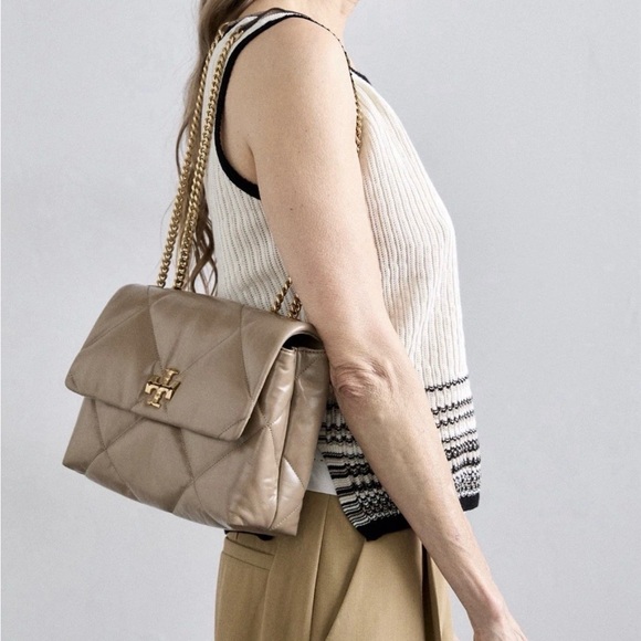 TORY BURCH
TAUPE OAK DIAMOND QUILT CONVERTIBLE SHOULDER CROSS BODY BAG NWT $575 main image 5